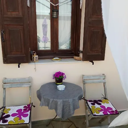 Simple And Special Apartment Ermoupoli Exterior photo